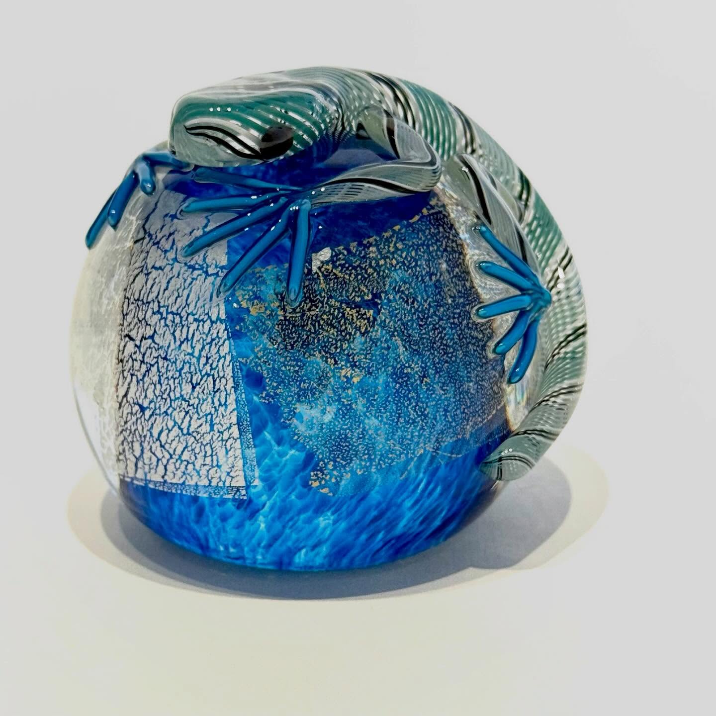 An amazing lizard paperweight produced by Twists glass. We have these in several different colours.