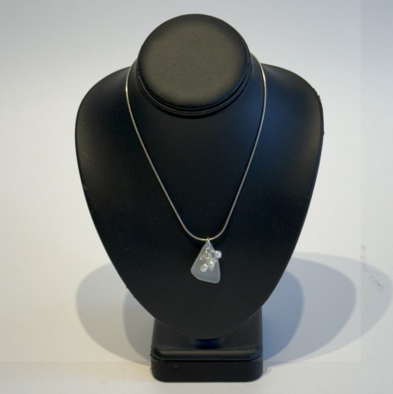 Tweed-Art-Craft-Maker-Jewellery-Gaynor-Hebdon-Smith-Seaglass-Pearls